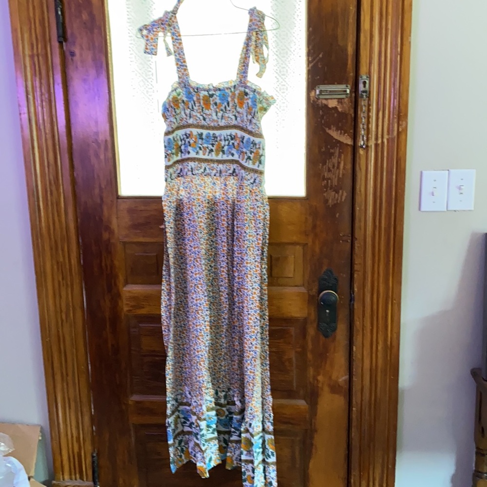 BNWT women’s Zesica Summer Boho long maxi dress with smocking size Large